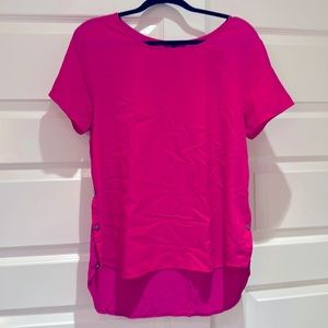 Fuchsia top with side button detail